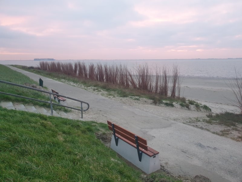 de Landing, zeedijk Baarland uit Baarland