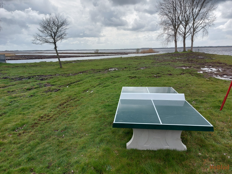 Parkeerterrein uit Kropswolde