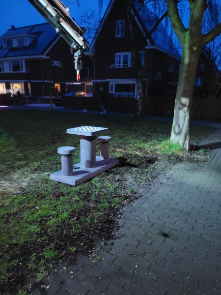 Langs voetbalveld tegenover nr 31 uit Deventer